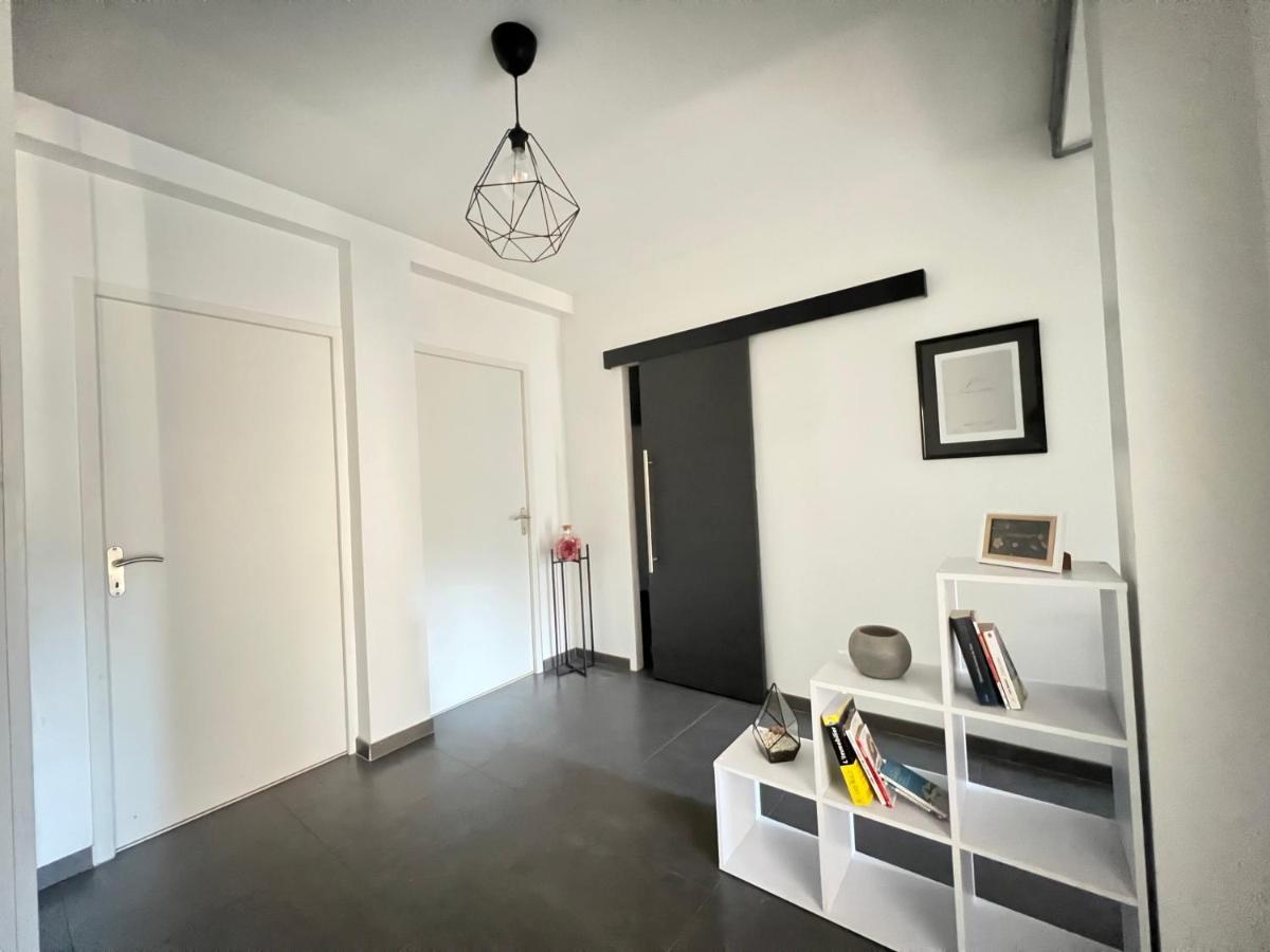 Superbe Appartement Centre Ville Nîmes Buitenkant foto