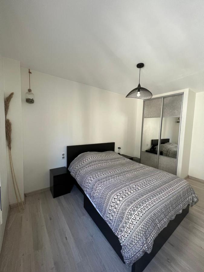 Superbe Appartement Centre Ville Nîmes Buitenkant foto